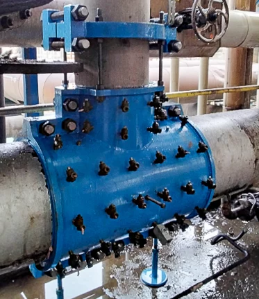 Boîte Injectée Sur Mesure Canalisation D'eau De Refrigeration Raffinerie
